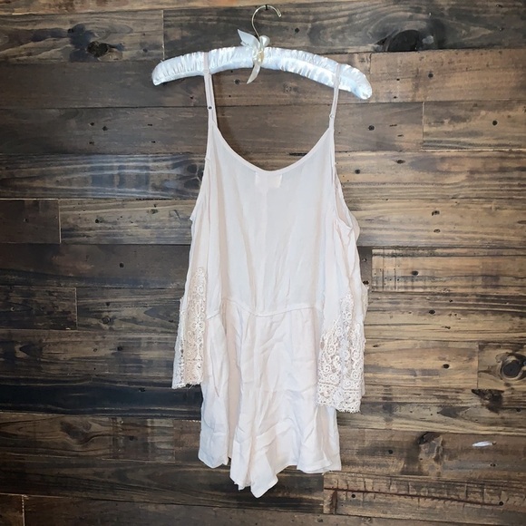 NWT Nude Romper with Lace Sleeves and Pockets - Picture 8 of 9